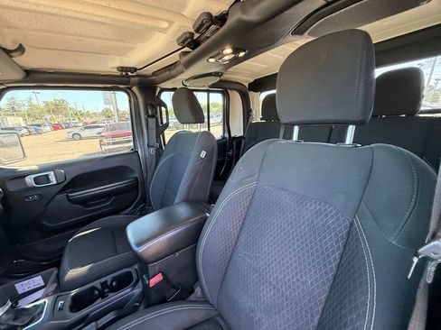 Used 2021 Jeep Gladiator Sport w/ Quick Order Package 24Q 80Th AWD/4WD image 13