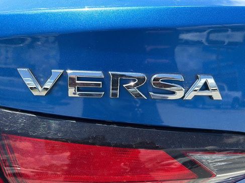 Used 2021 Nissan Versa S FWD image 11