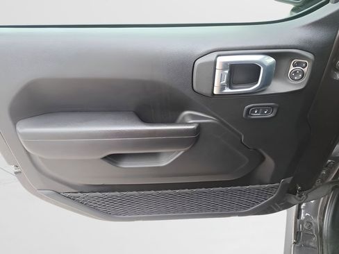 Used 2021 Jeep Wrangler Unlimited Sport image 12