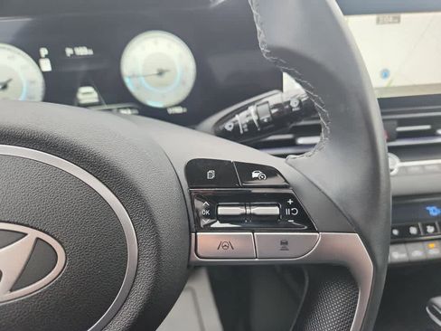 Used 2024 Hyundai Elantra SEL w/ Convenience Package image 29