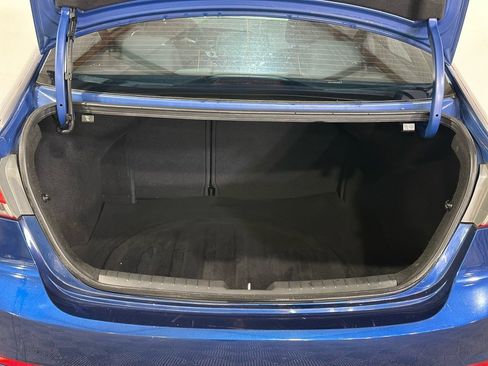 Used 2017 Hyundai Elantra SE image 33