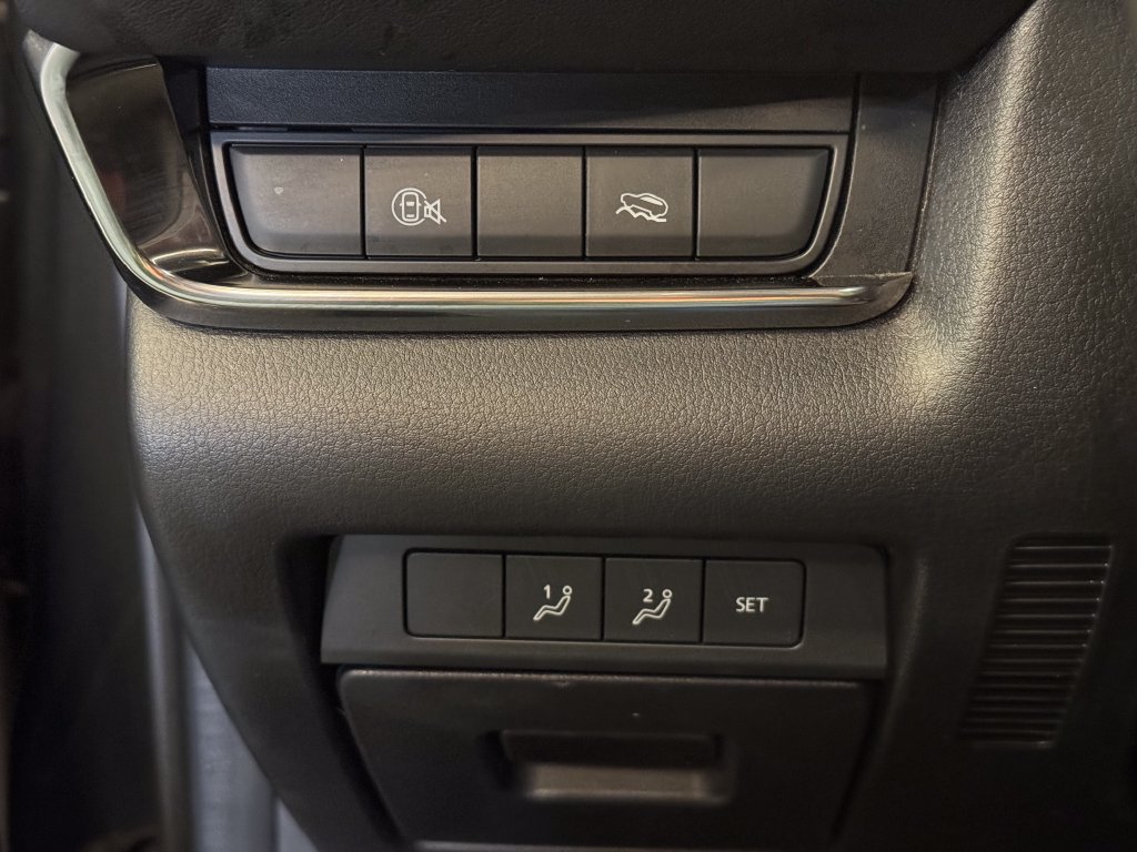 Used 2024 MAZDA CX-30 AWD 2.5 S w/ Preferred Package image 18
