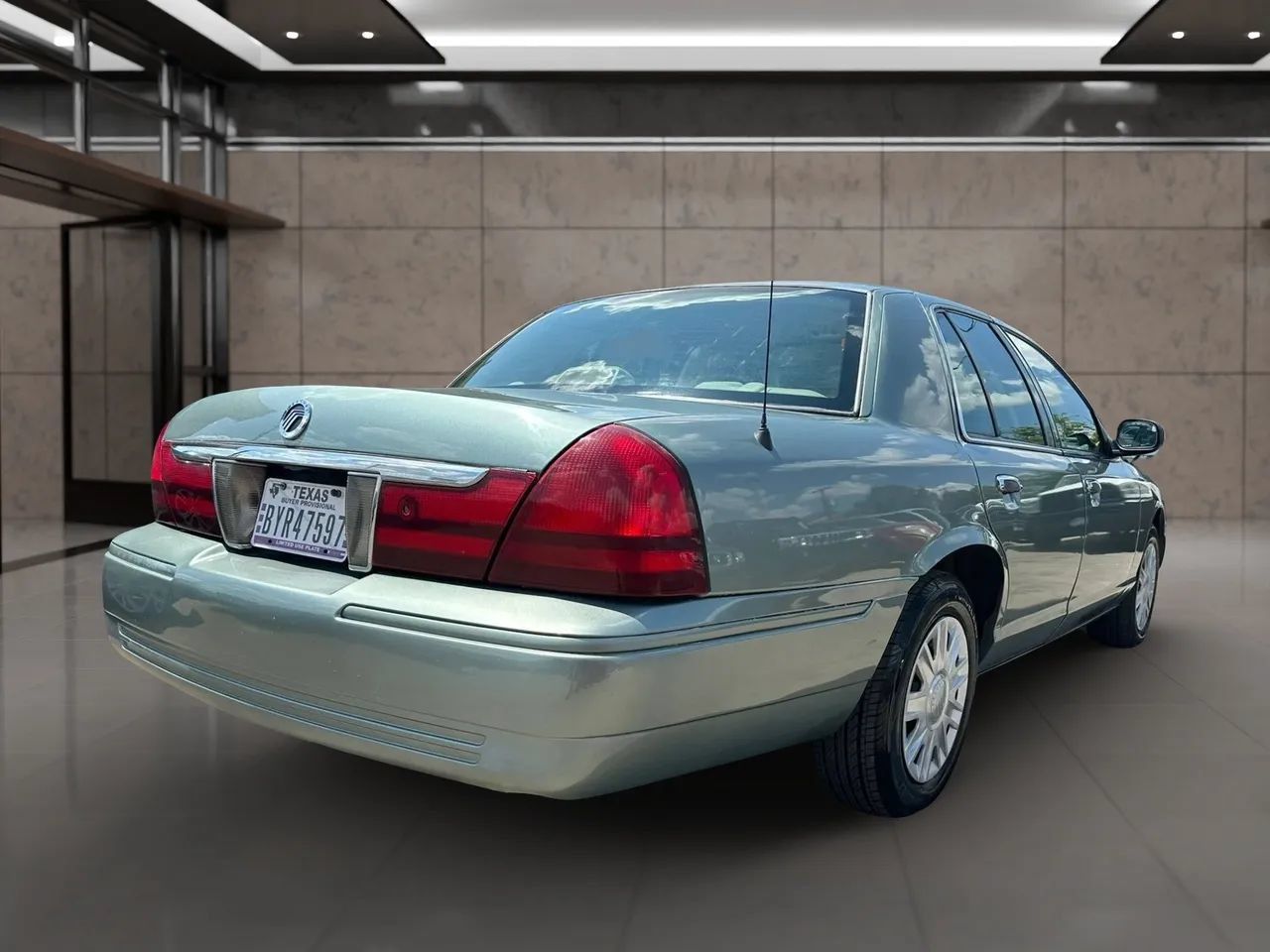 Used 2005 Mercury Grand Marquis GS RWD image 13