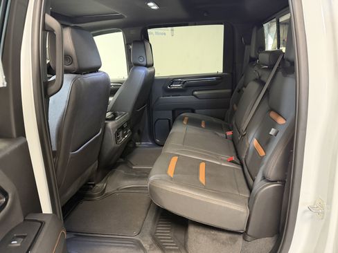 Used 2024 GMC Sierra 2500 AT4 w/ AT4 Preferred Package image 25