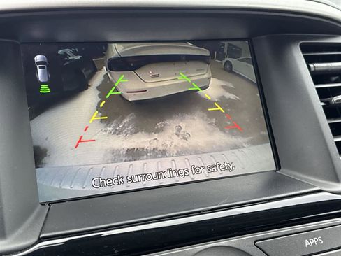 Used 2017 Nissan Pathfinder SV image 25