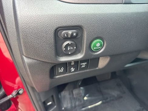 Used 2025 Honda Ridgeline RTL image 13