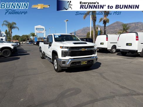 Used 2024 Chevrolet Silverado 2500 LT image 1