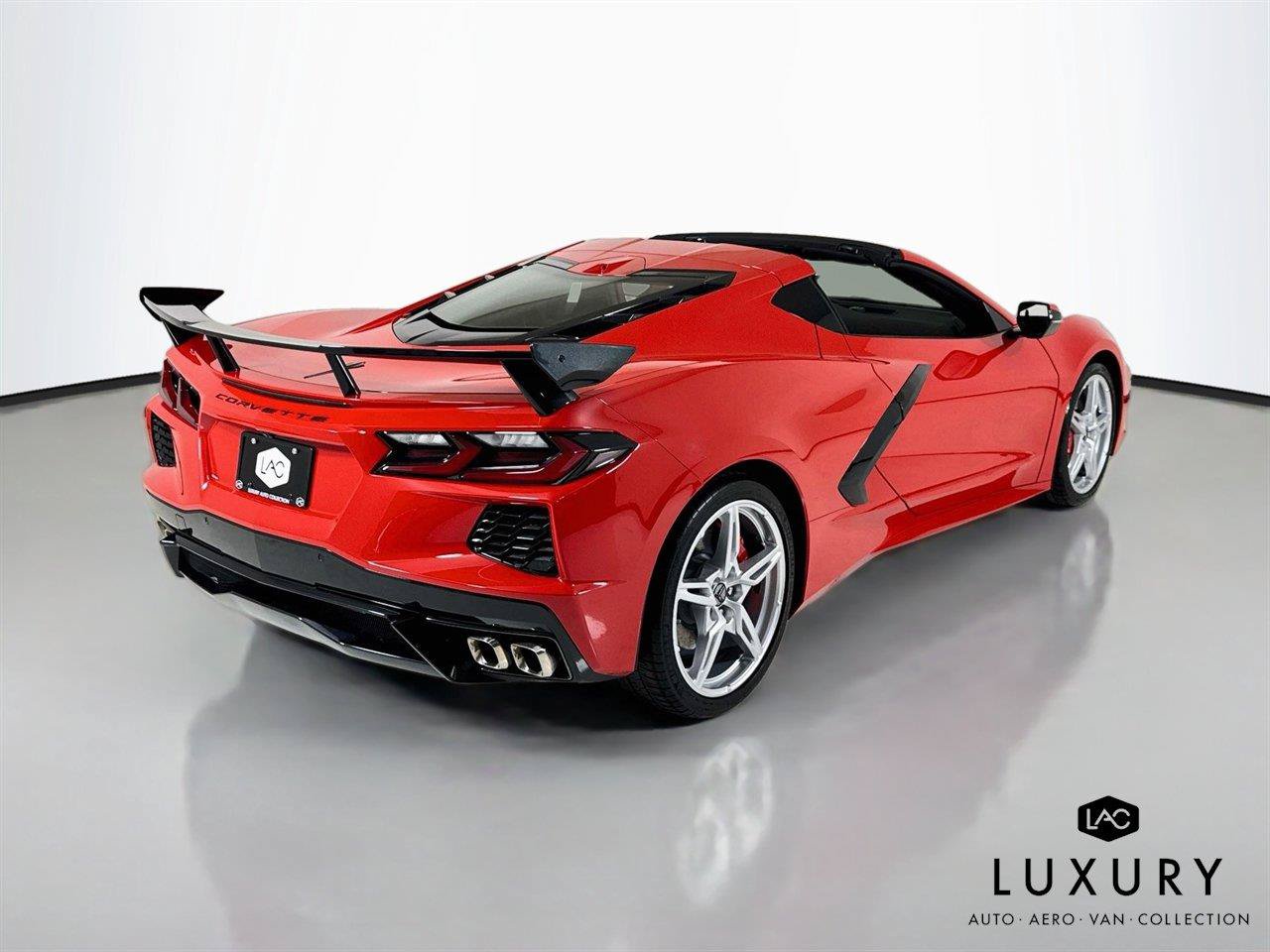 Used 2025 Chevrolet Corvette Stingray Coupe w/ 1LT RWD image 5
