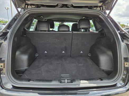 Used 2025 Jeep Compass Limited image 24