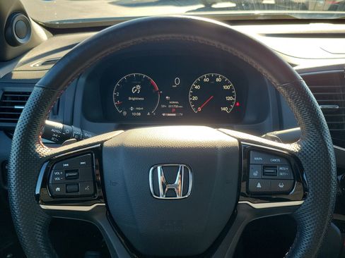 Used 2025 Honda Ridgeline Black Edition image 18