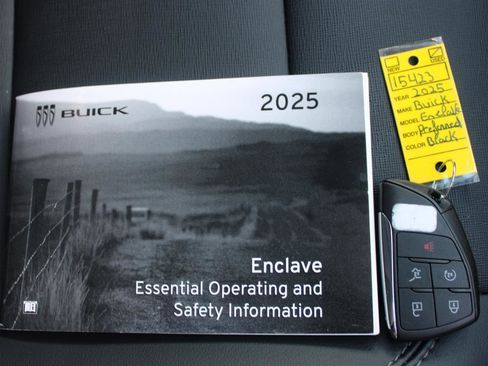 Used 2025 Buick Enclave Preferred FWD image 45