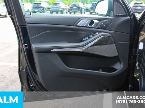 Used 2026 BMW X7 xDrive40i w/ Premium Package AWD/4WD image 39