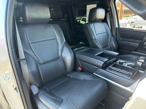 Certified 2022 Toyota Tundra Platinum AWD/4WD image 11