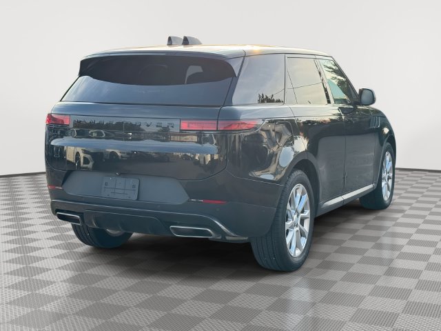 Used 2025 Land Rover Range Rover Sport SE AWD/4WD image 6