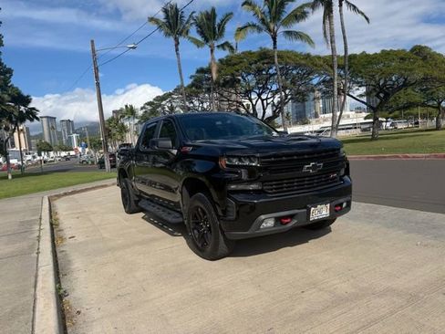 Used 2021 Chevrolet Silverado 1500 LT Trail Boss w/ Convenience Package II image 4