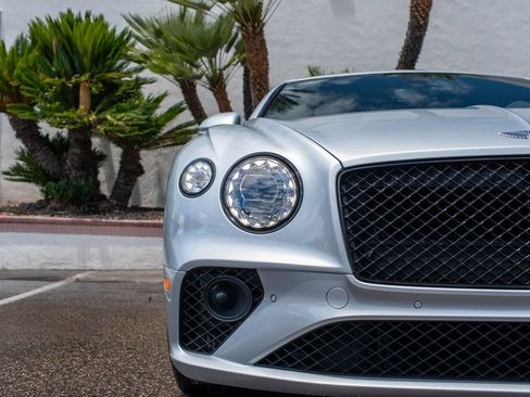 Used 2023 Bentley Continental GT V8 AWD/4WD image 28