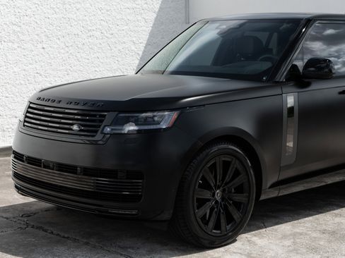 Used 2025 Land Rover Range Rover SV image 22