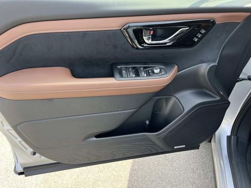 New 2026 Subaru Forester Touring AWD/4WD image 23