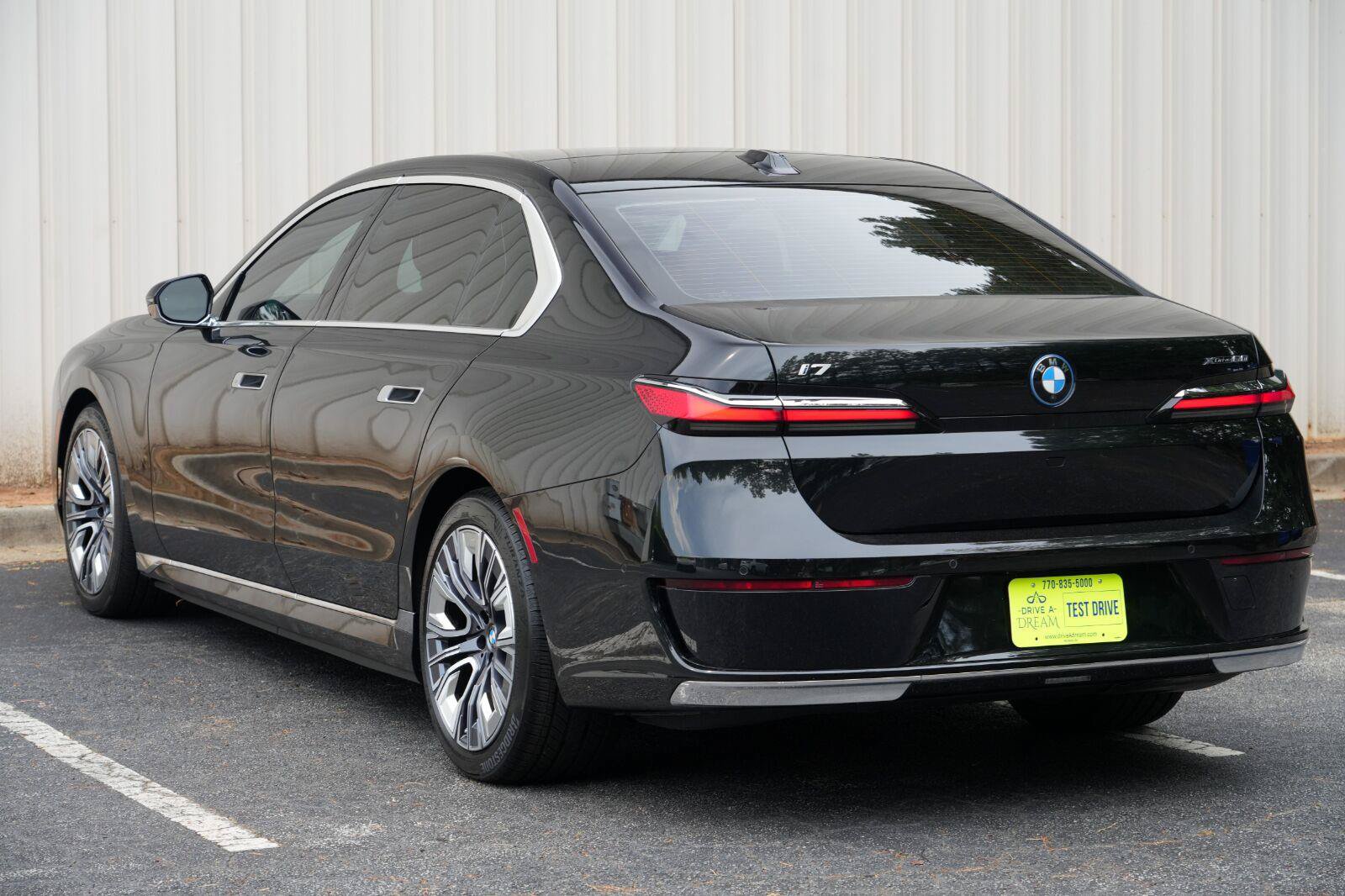 Used 2023 BMW i7 xDrive60 AWD/4WD image 58