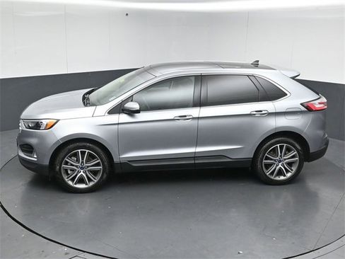 Certified 2022 Ford Edge Titanium w/ Class II Trailer Tow Package image 48