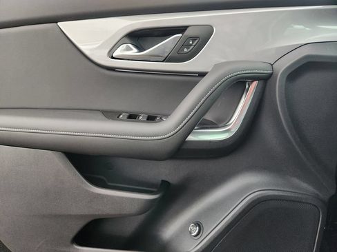New 2026 Chevrolet Blazer LT w/ Convenience Package FWD image 17