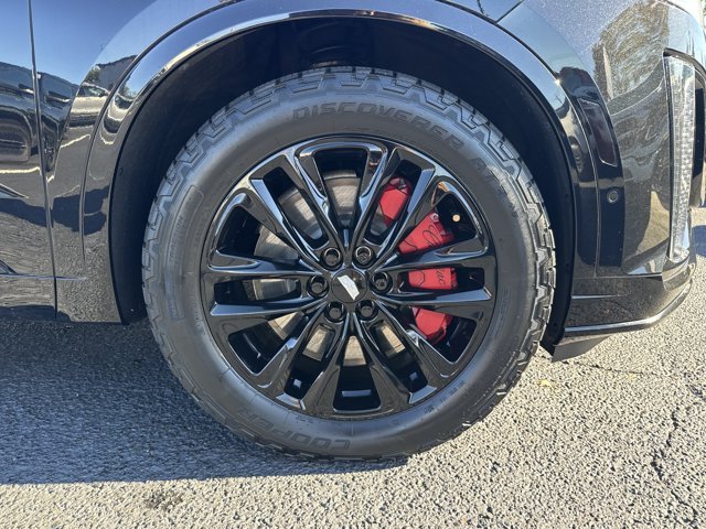 Used 2022 Cadillac XT6 Sport w/ LPO, ONYX Package AWD/4WD image 14
