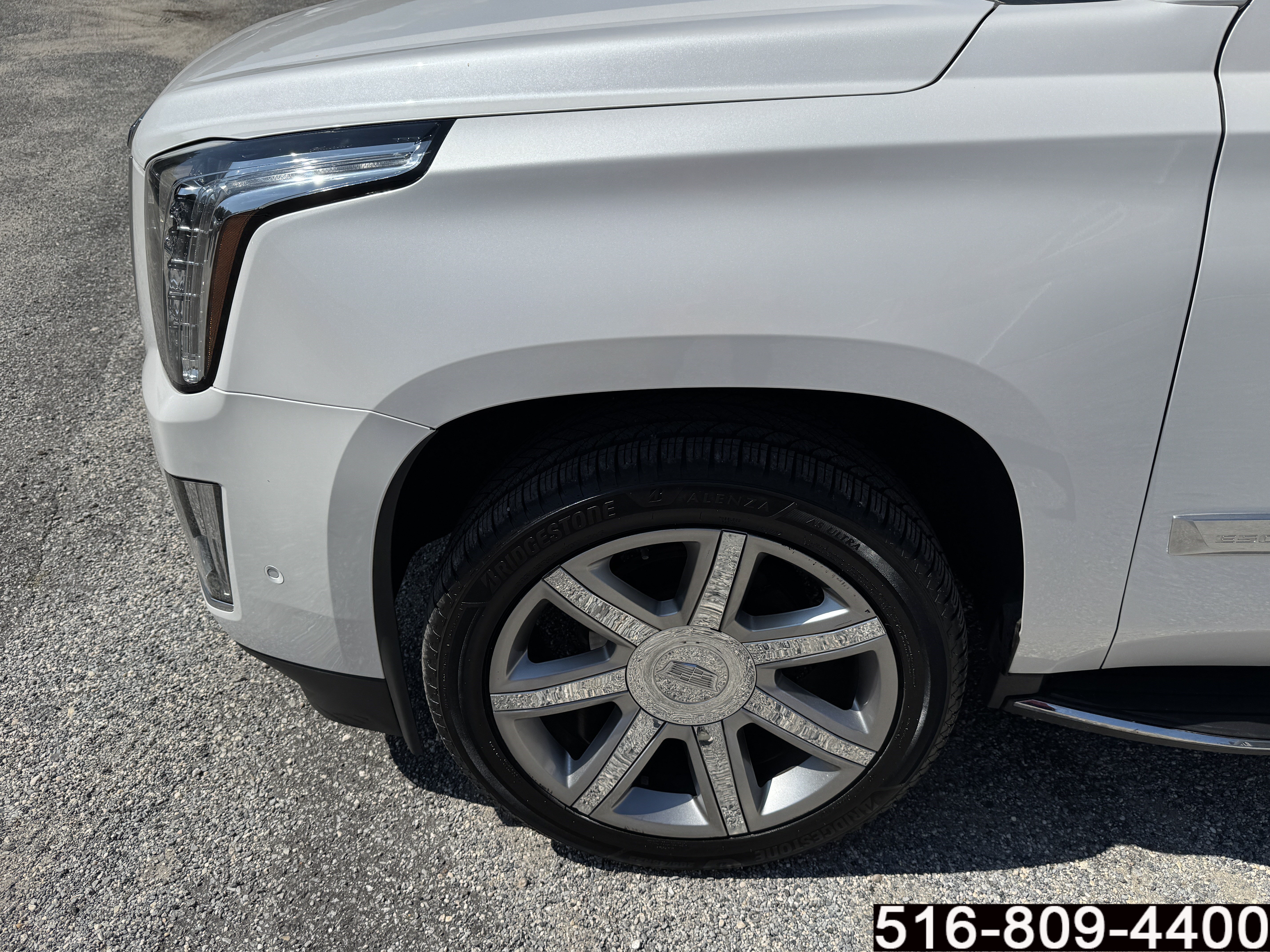 Used 2020 Cadillac Escalade Luxury AWD/4WD image 10