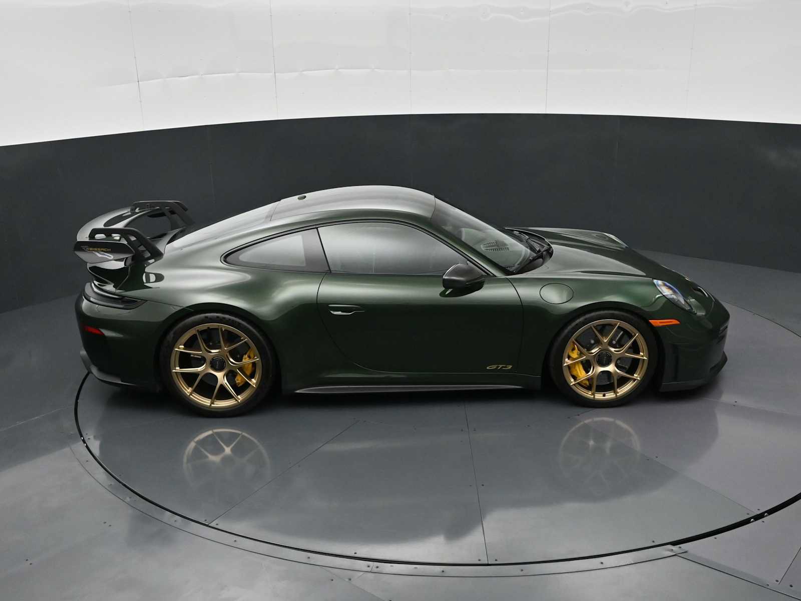 Certified 2026 Porsche 911 GT3 w/ Weissach Package RWD image 30