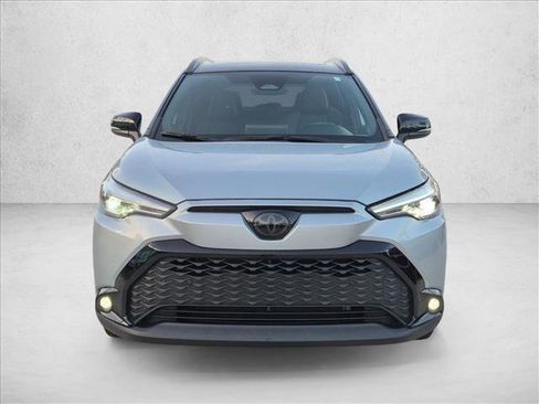 Used 2023 Toyota Corolla Cross AWD Hybrid w/ Convenience Package image 2
