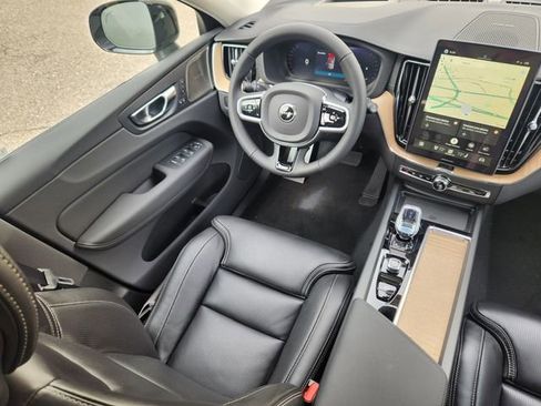 New 2026 Volvo XC60 B5 Ultra w/ Climate Package image 10