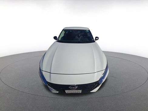 Used 2025 Nissan Altima 2.5 SV image 4