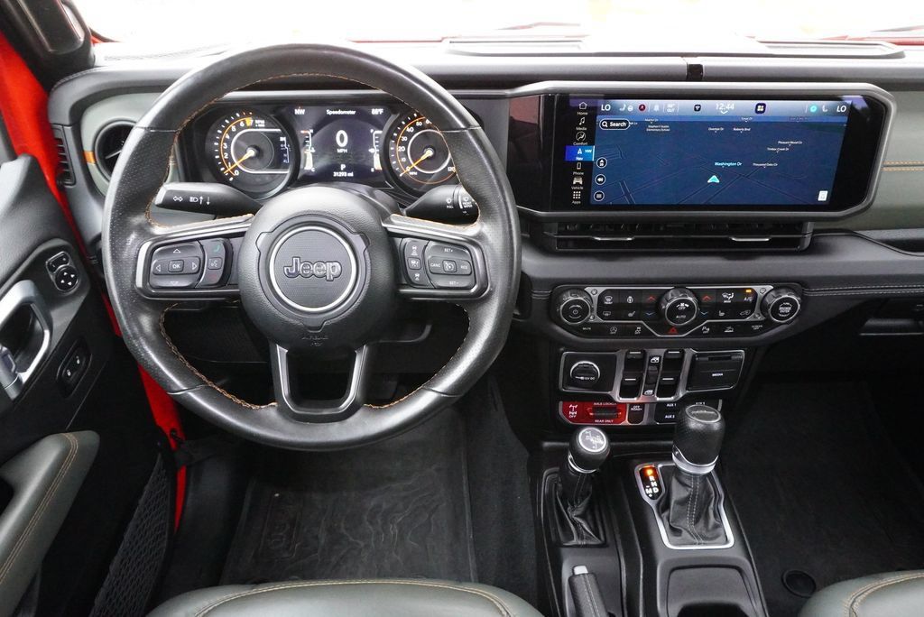 Used 2024 Jeep Gladiator Mojave AWD/4WD image 21