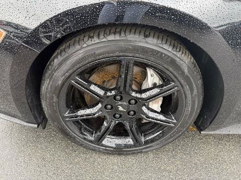 Certified 2019 Ford Mustang GT w/ Black Accent Package RWD image 11