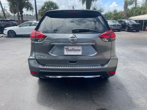 Used 2017 Nissan Rogue S FWD image 4