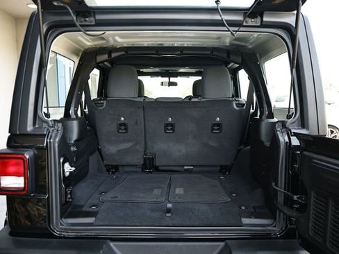 Used 2024 Jeep Wrangler Unlimited Sport AWD/4WD image 29