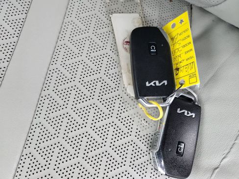 Used 2022 Kia Sorento S FWD image 33
