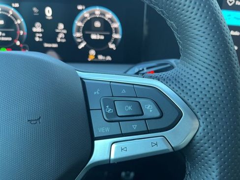 New 2026 Volkswagen Tiguan SE R-Line AWD/4WD image 10