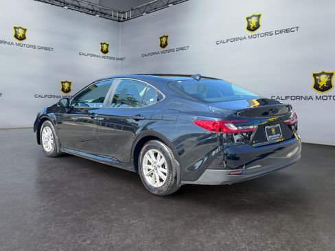 Used 2025 Toyota Camry LE w/ Convenience Package FWD image 3