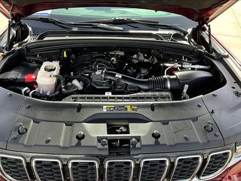 Used 2021 Jeep Grand Cherokee L Limited AWD/4WD image 31