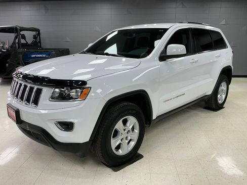 Used 2016 Jeep Grand Cherokee Laredo w/ Quick Order Package 23E image 5