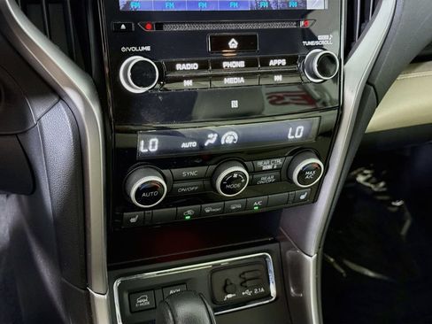 Used 2019 Subaru Ascent Limited AWD/4WD image 7