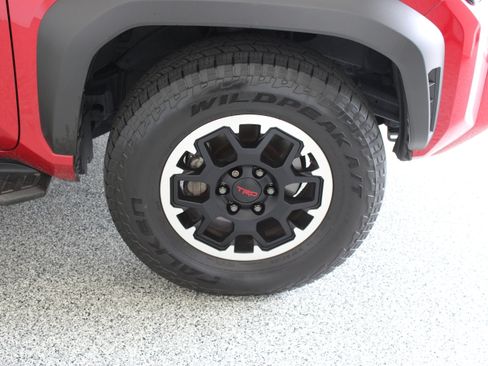 Used 2025 Toyota 4Runner TRD Off-Road Premium w/ Tow Technology Package AWD/4WD image 5
