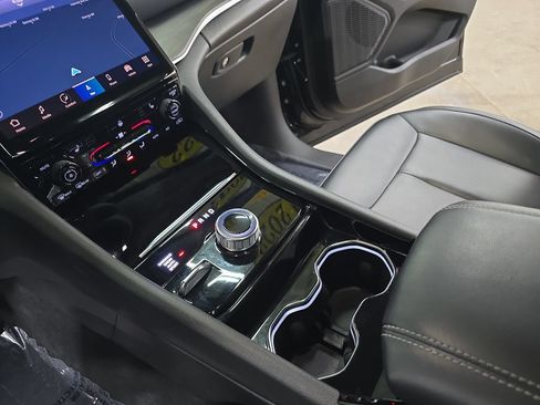 Certified 2023 Jeep Grand Cherokee Limited AWD/4WD image 26