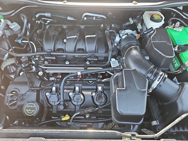Used 2018 Ford Explorer XLT w/ Equipment Group 202A FWD image 25