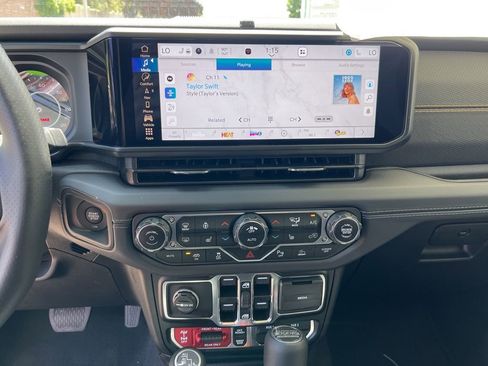 New 2025 Jeep Wrangler Unlimited Rubicon 392 image 15