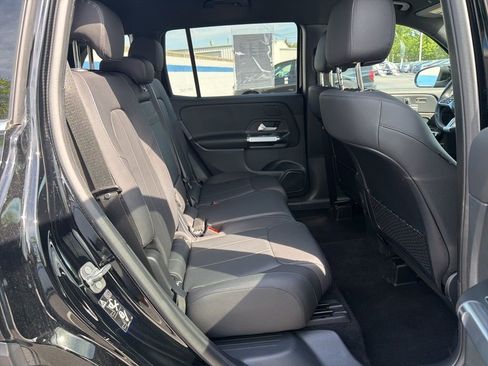 Used 2025 Mercedes-Benz GLB 250 image 22