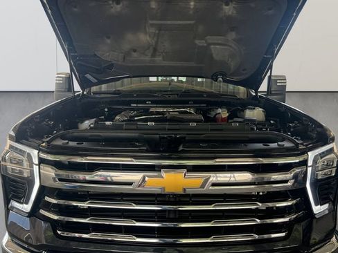 Used 2024 Chevrolet Silverado 2500 LTZ w/ LTZ Convenience Package AWD/4WD image 20