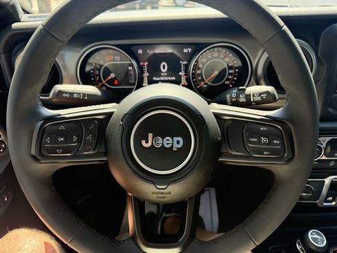 Used 2023 Jeep Wrangler Sport AWD/4WD image 34