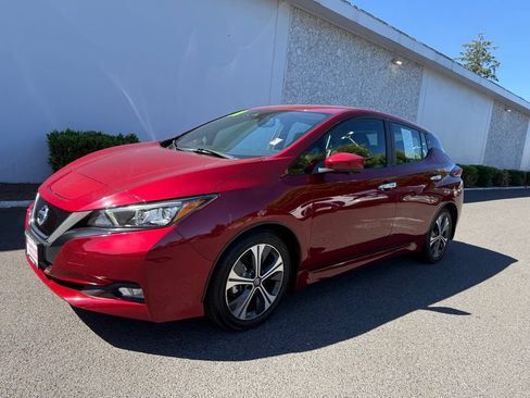 Certified 2020 Nissan Leaf SV w/ SV Technology Package FWD image 1