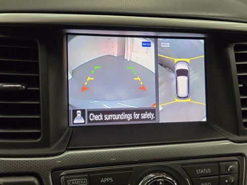 Used 2019 Nissan Pathfinder SL FWD image 19